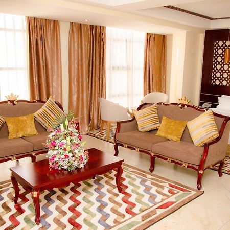 Saab Royale Hotel Nairobi Eksteriør billede