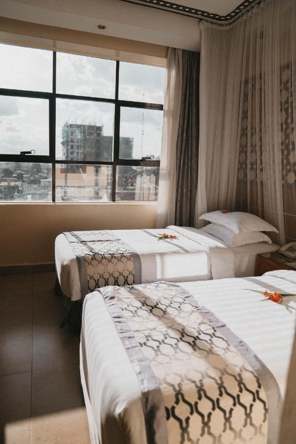 Saab Royale Hotel Nairobi Eksteriør billede