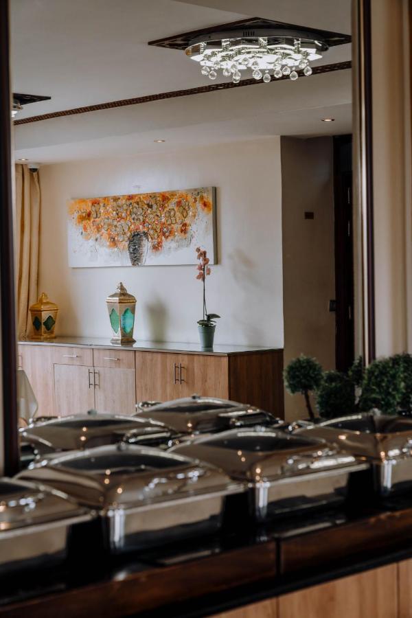 Saab Royale Hotel Nairobi Eksteriør billede
