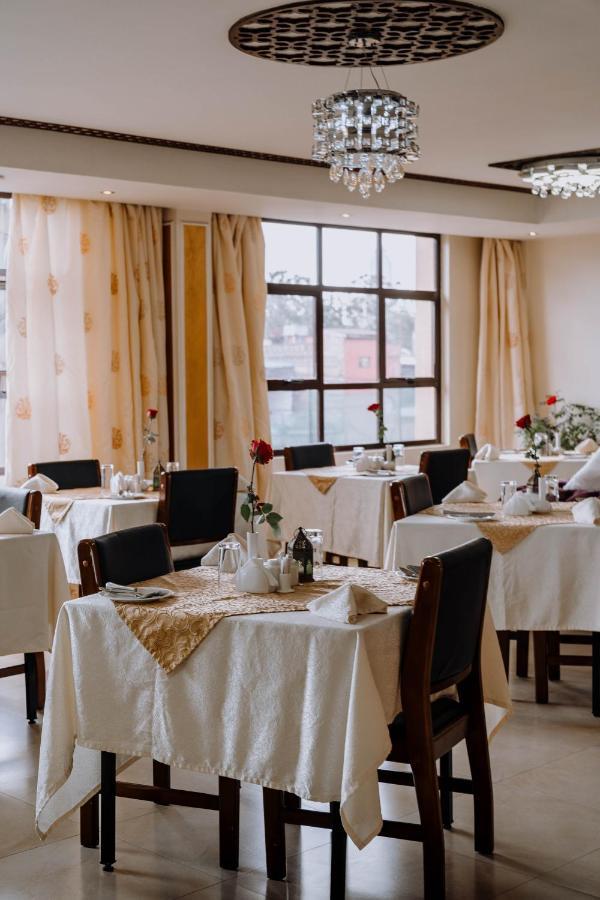 Saab Royale Hotel Nairobi Eksteriør billede